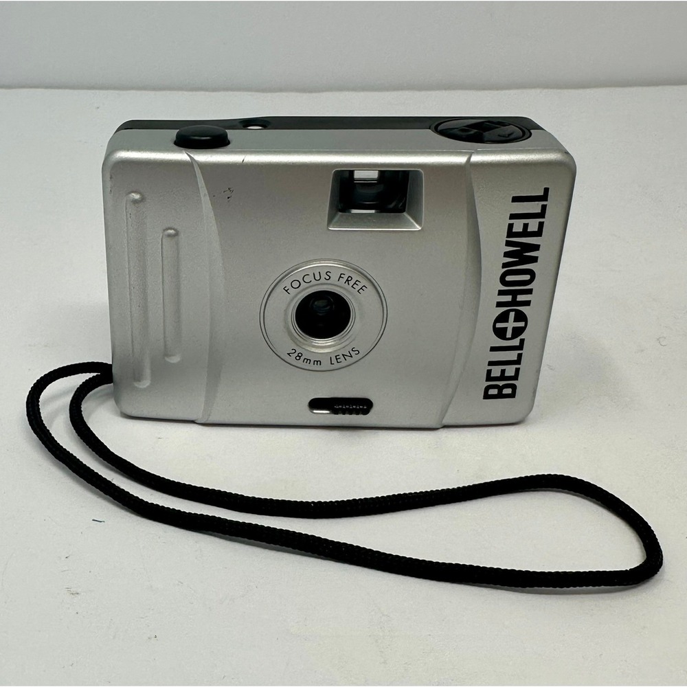 Bell & Howell 35mm Film Camera Point & Shoot Focus Free 28mm Lens with Case B2